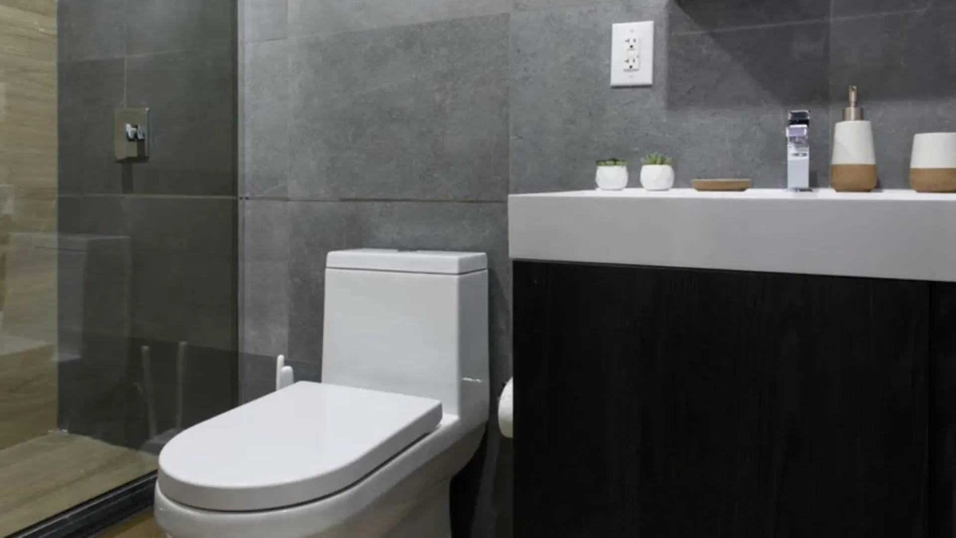 1597-14 New Renovated Studio Rime Ues New York