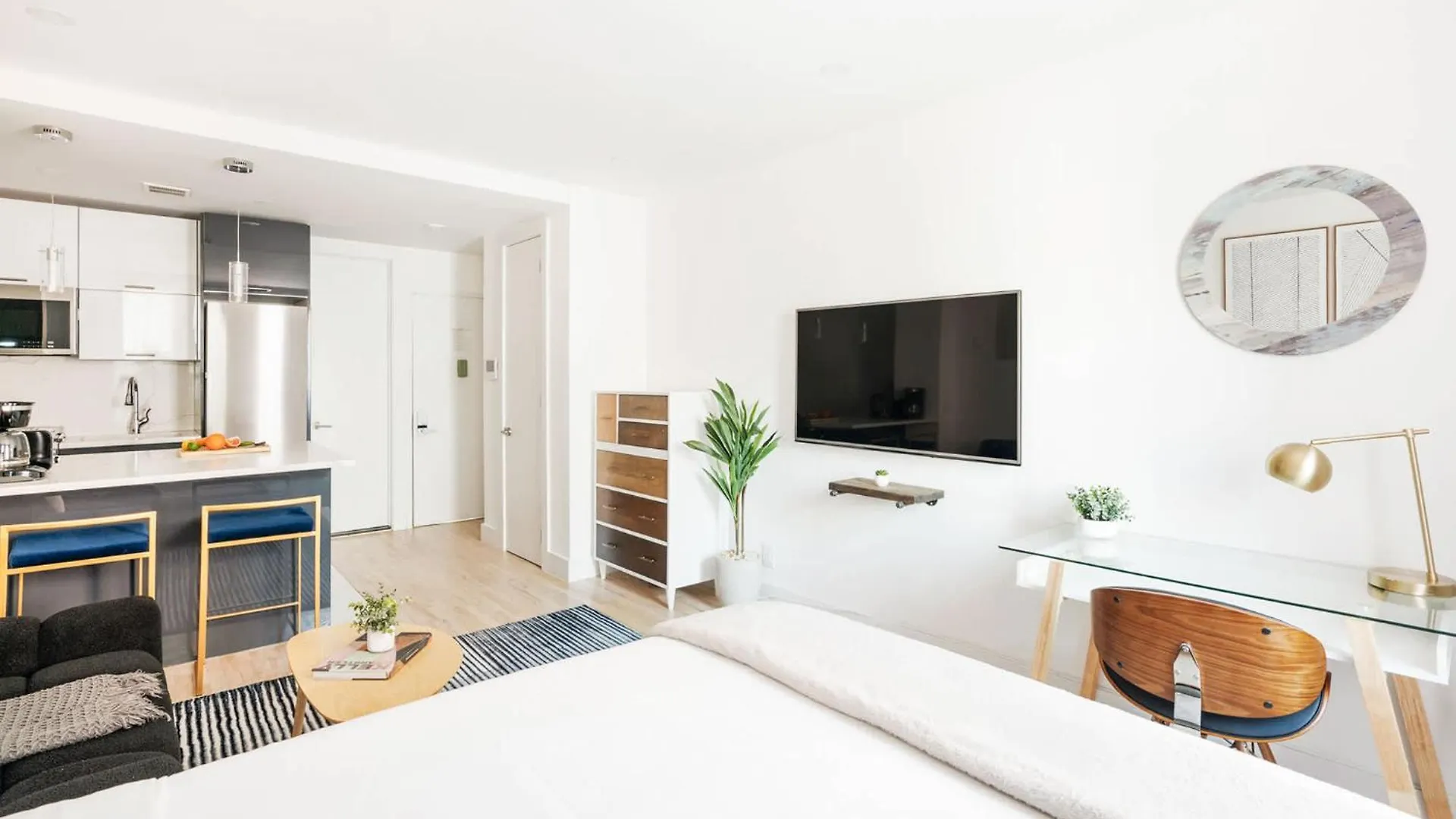 1597-14 New Renovated Studio Rime Ues New York 0*,  United States